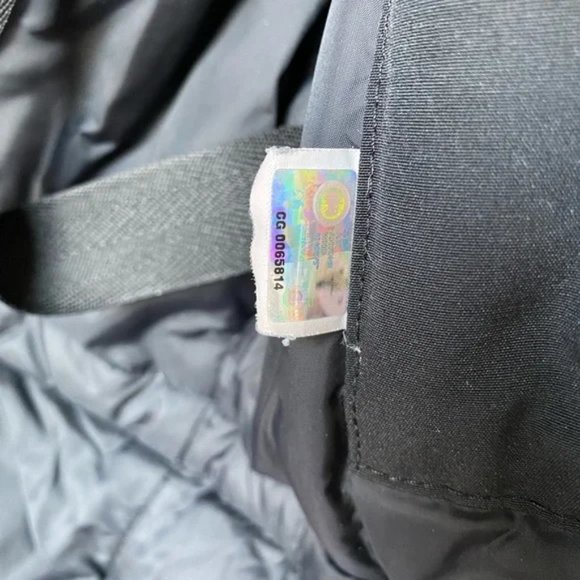 Authentic Canada Goose (Montebello) - Picture 6 of 8